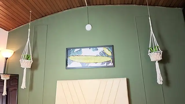 LILA ELLIOT online show from 12-20-25, 08:43