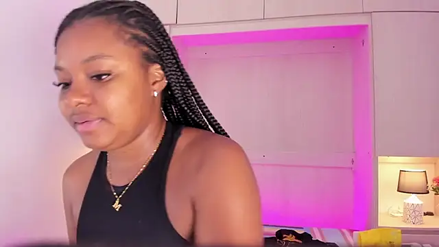 Snapshot of tamaraa_smiith chatting on 03-06-25, 01:46 tamaraa smiith online show from 03-06-25, 01:46