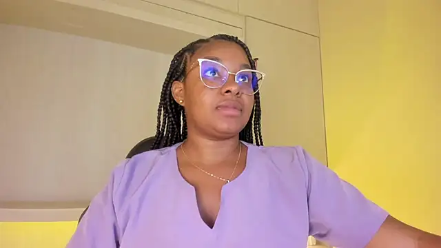 Snapshot of tamaraa_smiith chatting on 05-20-26, 07:42 tamaraa smiith online show from 05-20-26, 07:42