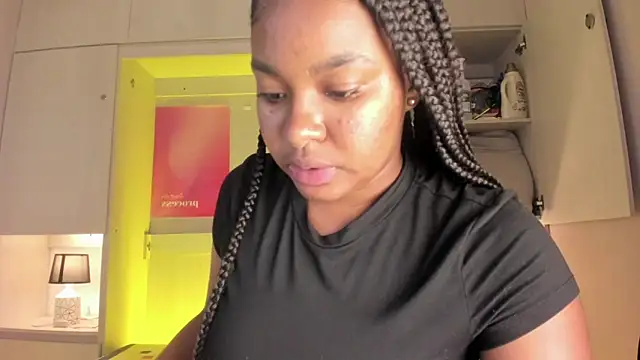 Snapshot of tamaraa_smiith chatting on 06-02-26, 07:38 tamaraa smiith online show from 06-02-26, 07:38
