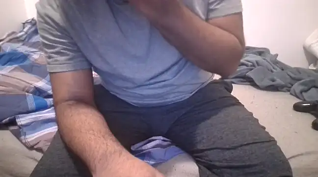 Snapshot of Indianluckyboytits chatting on 12-19-24, 08:34 Indianluckyboytits online show from 12-19-24, 08:34