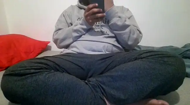 Snapshot of Indianluckyboytits chatting on 12-30-24, 07:32 Indianluckyboytits online show from 12-30-24, 07:32