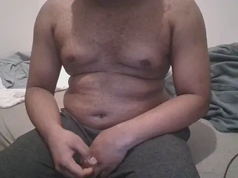 Snapshot of Indianluckyboytits chatting on 01-17-25, 04:06 Indianluckyboytits online show from 01-17-25, 04:06