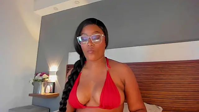 Snapshot of Adelehottman chatting on 10-11-25, 02:33 Adelehottman online show from 10-11-25, 02:33