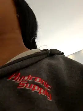 Snapshot of Adelehottman chatting on 10-15-25, 12:05 Adelehottman online show from 10-15-25, 12:05