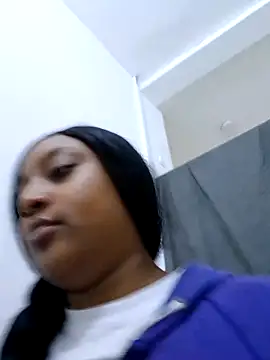 Snapshot of Adelehottman chatting on 11-05-25, 12:05 Adelehottman online show from 11-05-25, 12:05