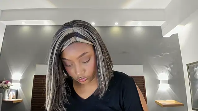 Snapshot of Adelehottman chatting on 12-04-25, 12:14 Adelehottman online show from 12-04-25, 12:14