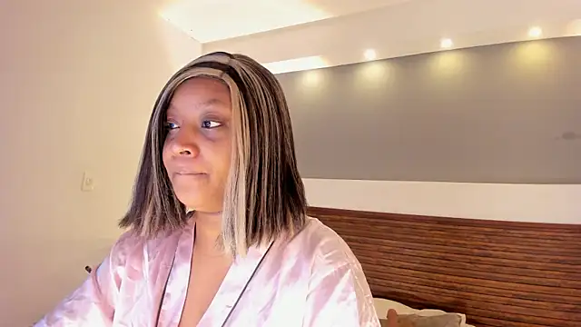 Snapshot of Adelehottman chatting on 12-05-25, 02:58 Adelehottman online show from 12-05-25, 02:58