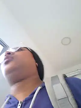 Snapshot of Adelehottman chatting on 12-17-25, 12:22 Adelehottman online show from 12-17-25, 12:22