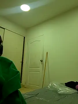 Snapshot of Adelehottman chatting on 02-19-26, 01:40 Adelehottman online show from 02-19-26, 01:40