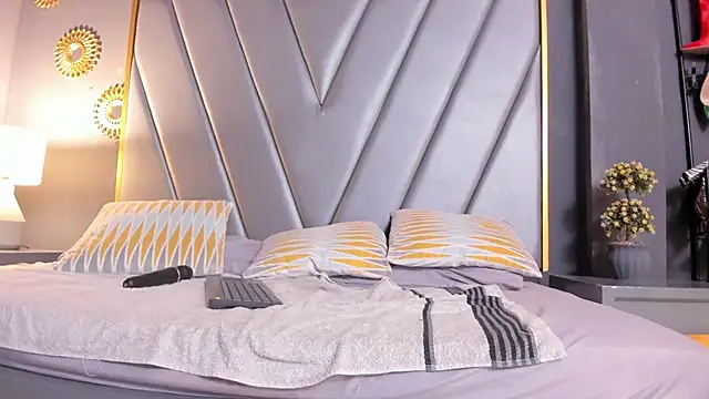 BrendaAdams  online show from 06-26-26, 10:30