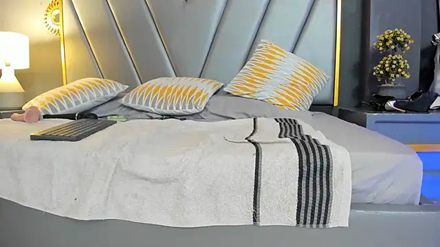 BrendaAdams  online show from 07-06-26, 03:03