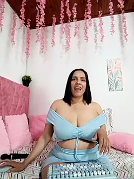 ariana lavoie- online show from 02-04-26, 09:42