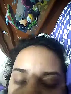 Snapshot of _Miaaleon chatting on 11-13-25, 09:19 Miaaleon online show from 11-13-25, 09:19