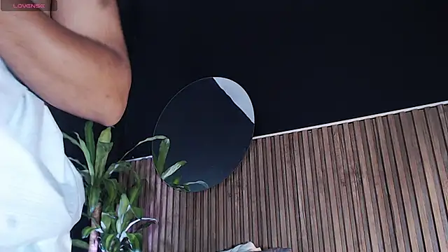 DilanJonnes  online show from 12-30-24, 12:22