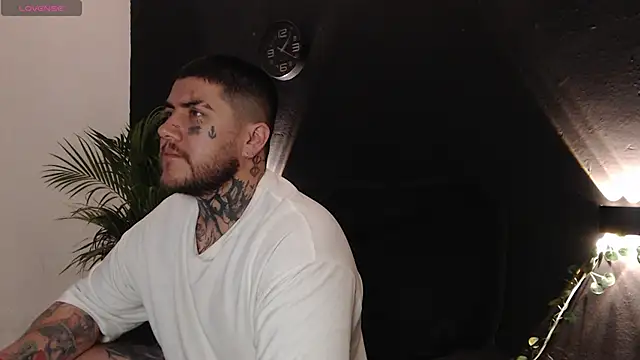 Ash gusbig online show from 02-11-25, 03:08