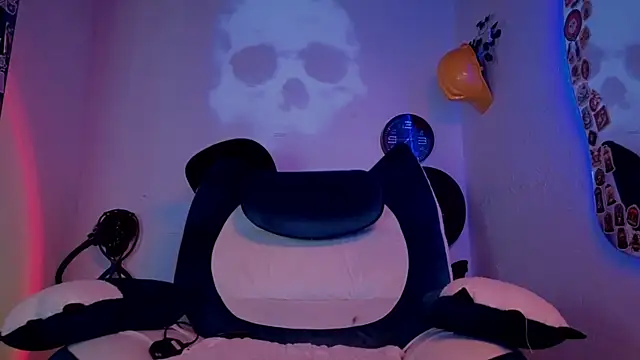 Ash gusbig online show from 09-15-25, 03:50