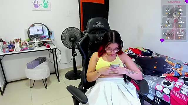 Snapshot of Max_kony chatting on 03-08-25, 11:49 Max kony online show from 03-08-25, 11:49