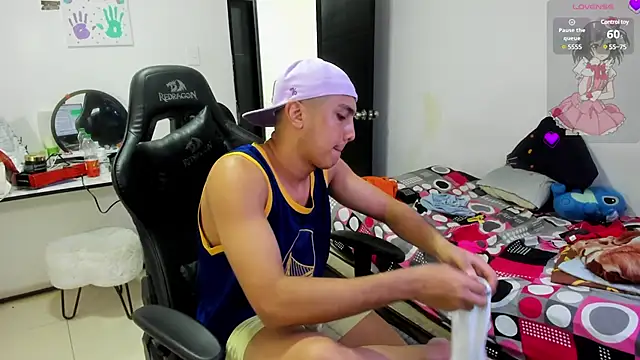 Snapshot of Max_kony chatting on 03-10-25, 01:34 Max kony online show from 03-10-25, 01:34