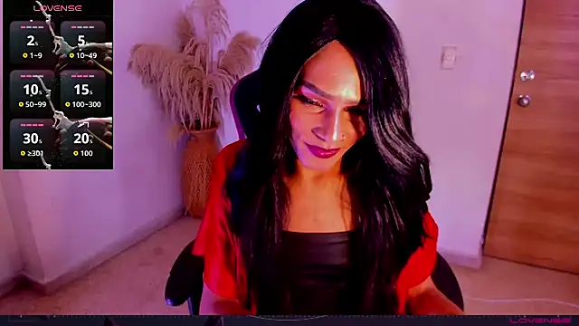 Snapshot of carolinemiller7 chatting on 11-25-25, 03:39 carolinemiller7 online show from 11-25-25, 03:39