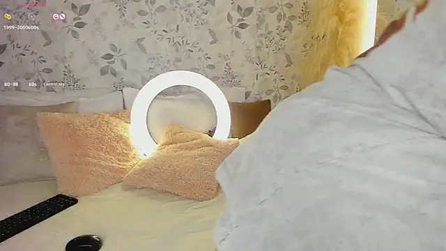 Snapshot of HannaSexTime chatting on 01-28-25, 01:39 HannaSexTime online show from 01-28-25, 01:39