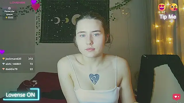 Snapshot of Aurora_workerr chatting on 12-25-24, 05:26 Aurora workerr online show from 12-25-24, 05:26