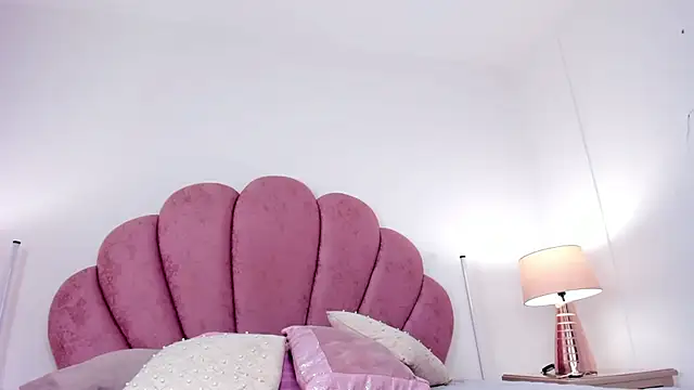 Snapshot of Paytonferrara chatting on 02-18-26, 01:45 Paytonferrara online show from 02-18-26, 01:45