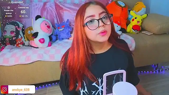 Snapshot of AnngelaSkye chatting on 09-12-25, 04:56 AnngelaSkye online show from 09-12-25, 04:56