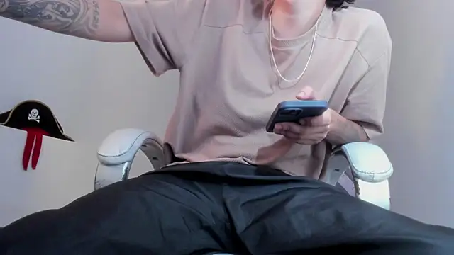 FrannBoy online show from 03-07-26, 04:20