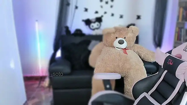 Naomii Soto online show from 03-18-26, 10:35