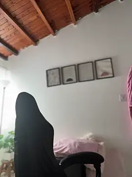 Snapshot of Miss-Abbii chatting on 02-08-26, 02:09 Miss-Abbii online show from 02-08-26, 02:09