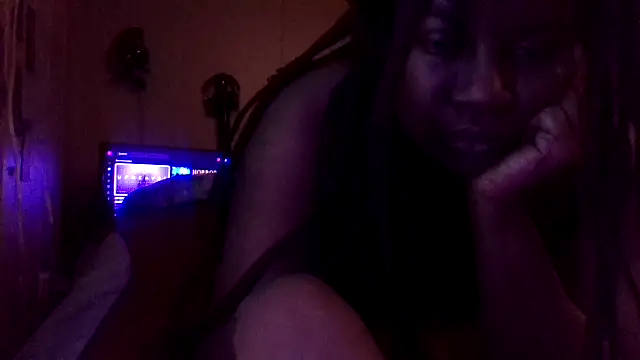 Snapshot of EbonyFetishQueen chatting on 12-19-25, 05:36 EbonyFetishQueen online show from 12-19-25, 05:36