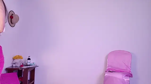 pink flower  online show from 09-22-25, 10:45