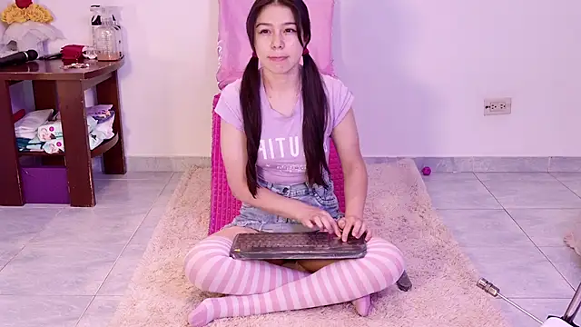 pink flower  online show from 09-23-25, 10:46