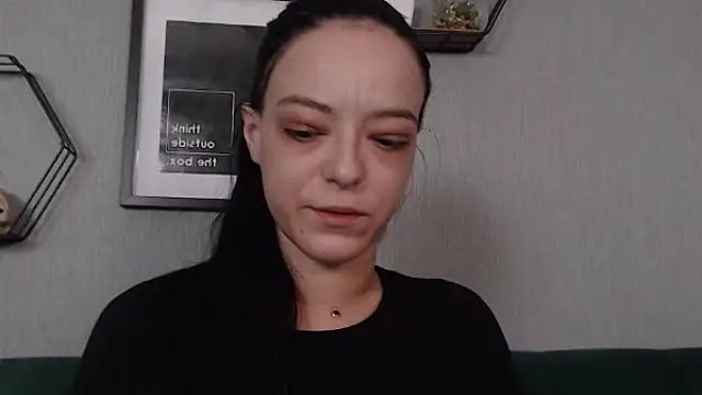 IzabelllNoir online show from 02-04-25, 09:17