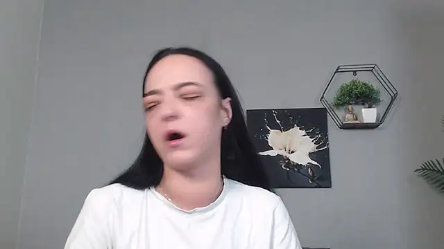 IzabelllNoir online show from 03-16-26, 05:02