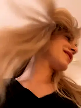 SerenaBennet online show from 11-28-25, 11:29