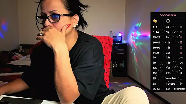 Snapshot of YourDreamLoverr chatting on 09-26-25, 11:31 YourDreamLoverr online show from 09-26-25, 11:31