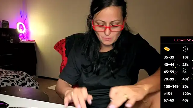 Snapshot of YourDreamLoverr chatting on 11-13-25, 01:15 YourDreamLoverr online show from 11-13-25, 01:15