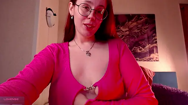 VanessaLincum online show from 12-15-25, 07:01