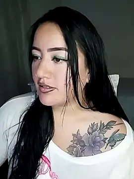 Snapshot of kirara_dirty chatting on 02-01-25, 06:43 kirara dirty online show from 02-01-25, 06:43