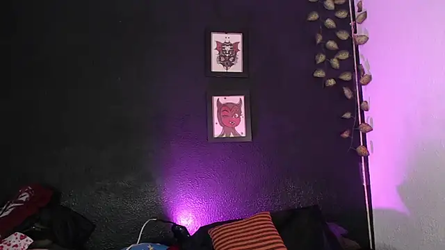 niakat  online show from 04-16-26, 04:24