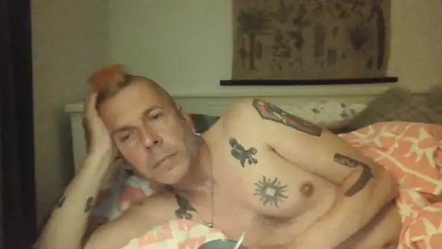 Snapshot of SHARPSkinhead chatting on 06-03-26, 08:58 SHARPSkinhead online show from 06-03-26, 08:58
