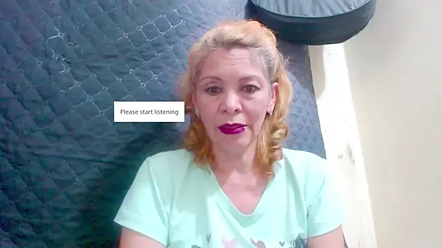 Snapshot of electra-mommy chatting on 09-25-25, 12:03 electra-mommy online show from 09-25-25, 12:03