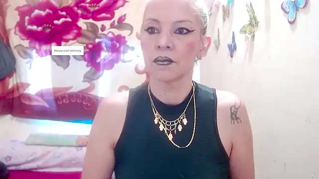 Snapshot of electra-mommy chatting on 10-24-25, 12:01 electra-mommy online show from 10-24-25, 12:01