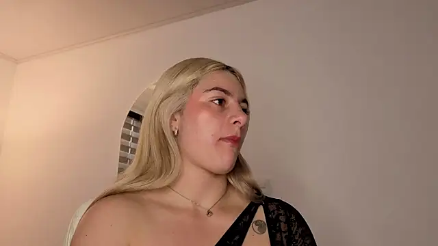 AtheneaRossi online show from 10-20-25, 12:05