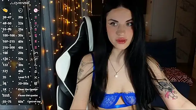 Snapshot of Mary___Moore chatting on 12-18-24, 03:58 Mary Moore online show from 12-18-24, 03:58