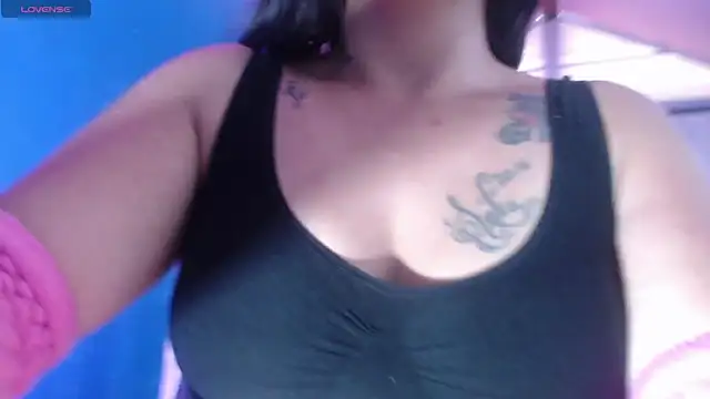 vitoria23  online show from 04-27-26, 01:31