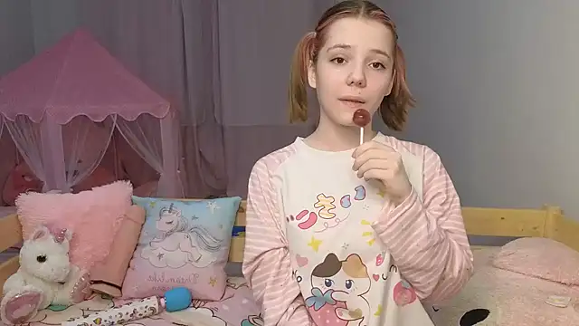 PrincessLittleKiki online show from 02-16-26, 04:58