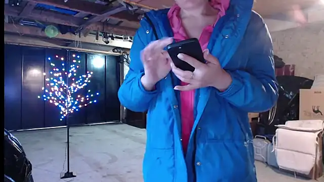 Snapshot of _JustmeHere_ chatting on 12-04-25, 12:36 JustmeHere online show from 12-04-25, 12:36